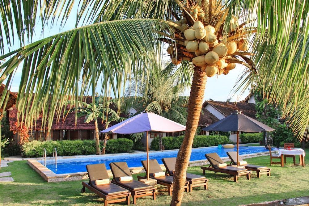 Cocotinos Manado Hotel Exterior photo
