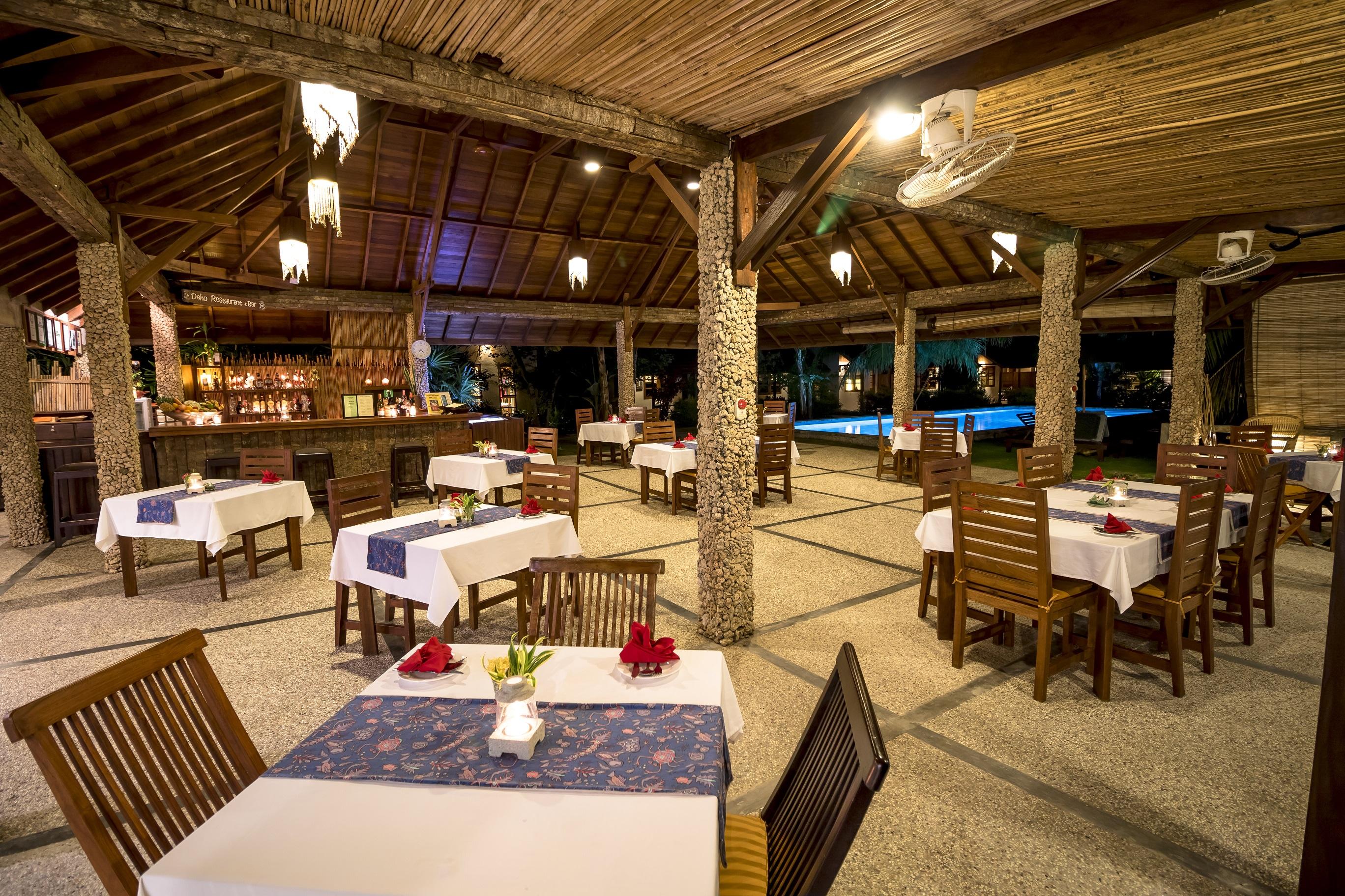 Cocotinos Manado Hotel Exterior photo