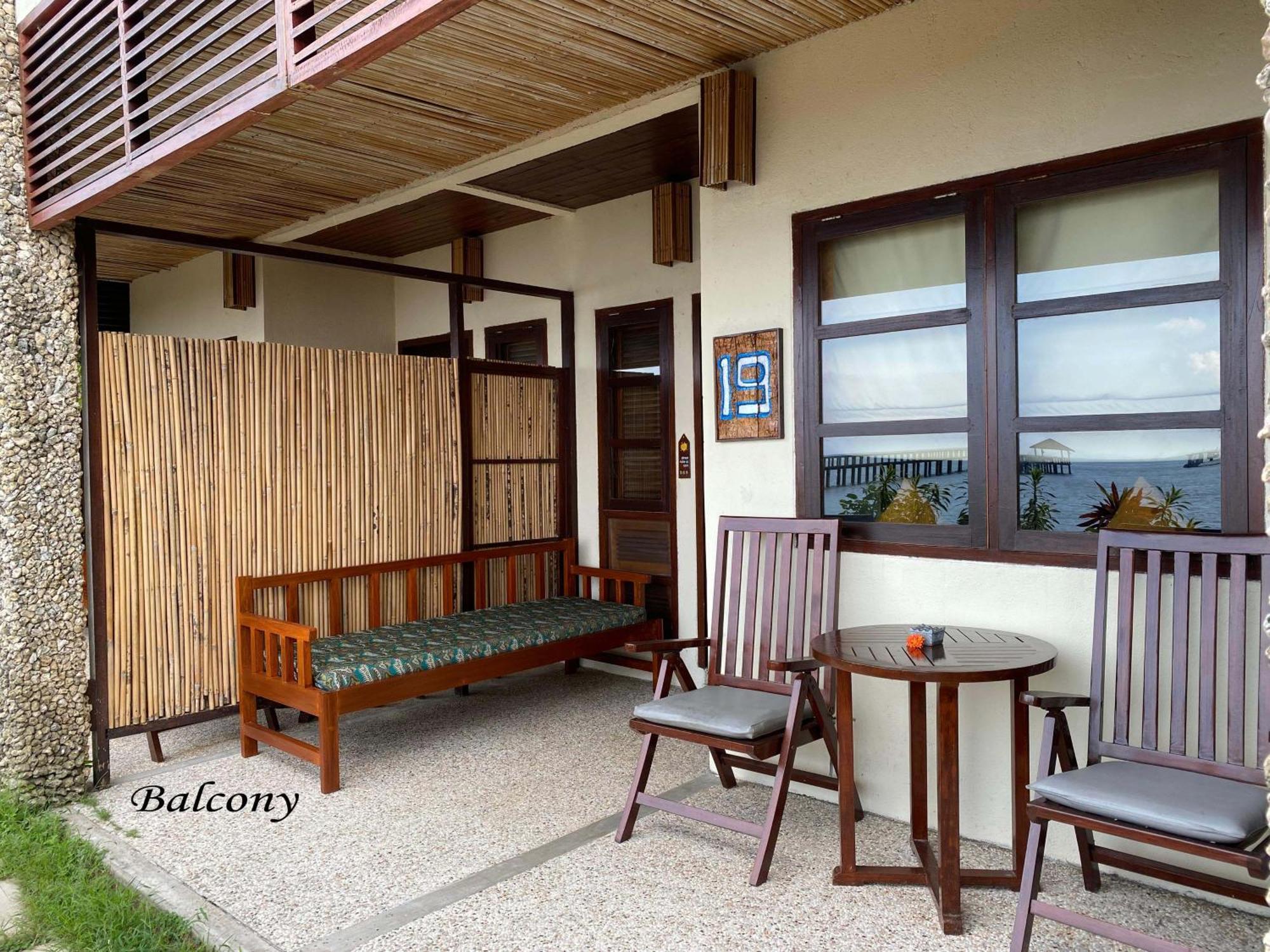 Cocotinos Manado Hotel Exterior photo