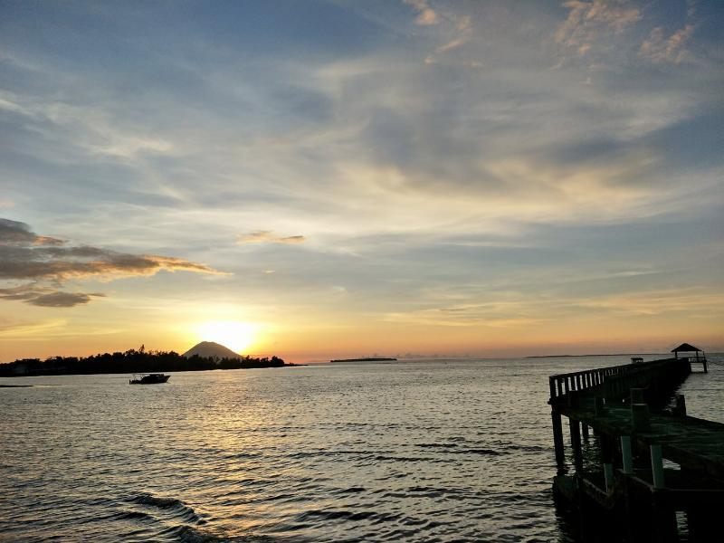 Cocotinos Manado Hotel Exterior photo